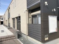 クレイノプランドール 玄関
