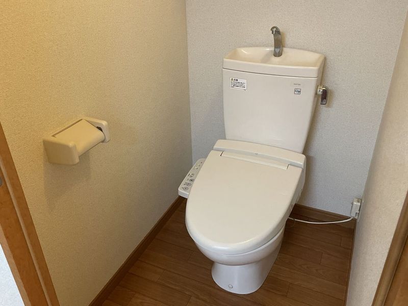 レオパレスゼフィール トイレ