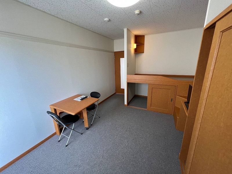 レオパレスかみはら通り 居間