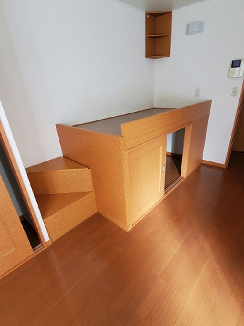 レオパレス東三郷 寝室