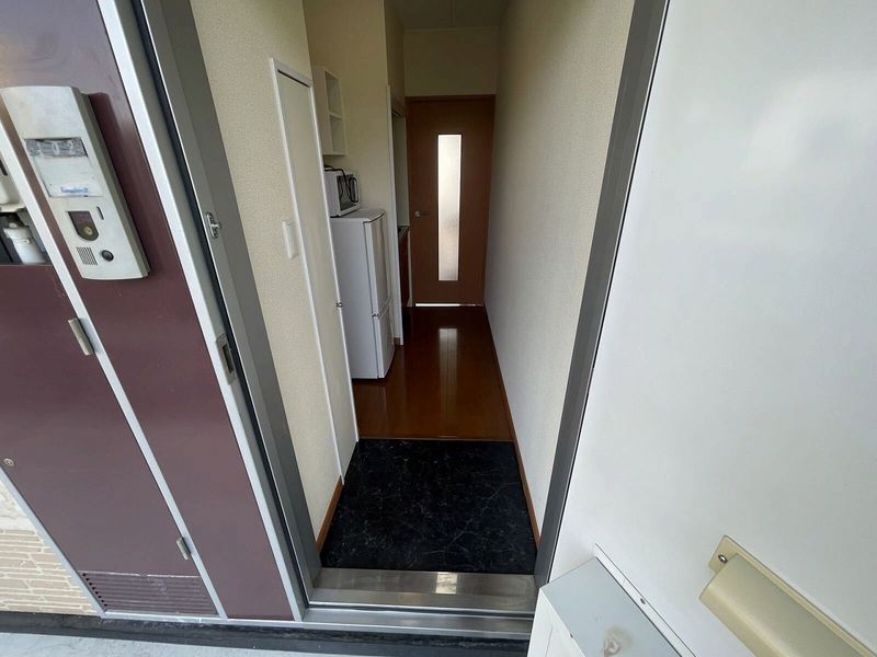 レオパレス武蔵 玄関