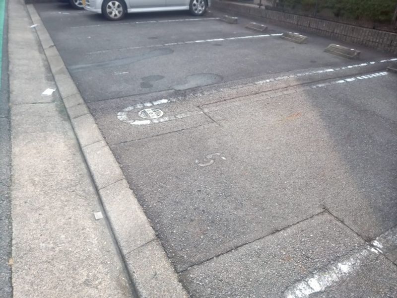 レオパレスねいし 駐車場
