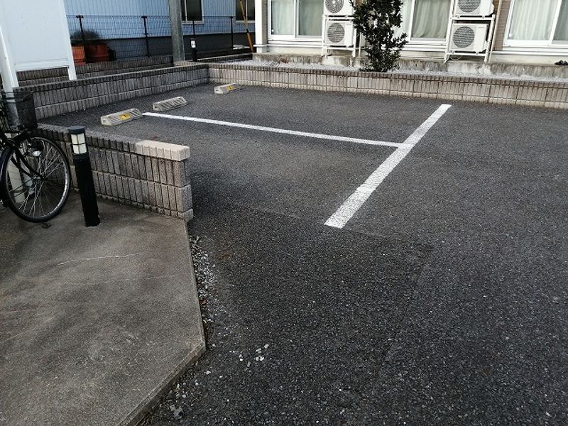 レオパレスマリーゴールド 駐車場