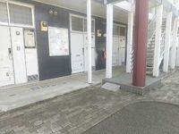 レオパレスＨＳＩ　ＲＩＶＥＲ エントランス