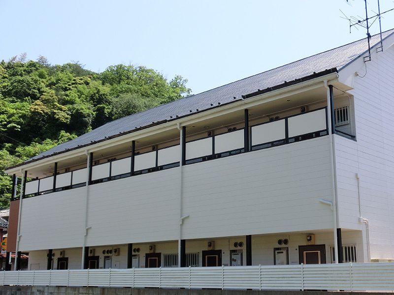 レオパレス祇園町 玄関
