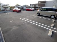 クレイノシャイン万倍 駐車場