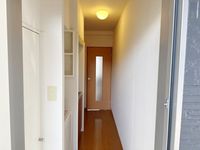 レオパレス光ヒルズ 玄関