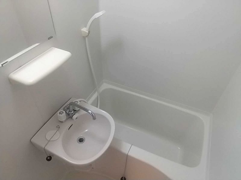 レオパレスせいざん 風呂