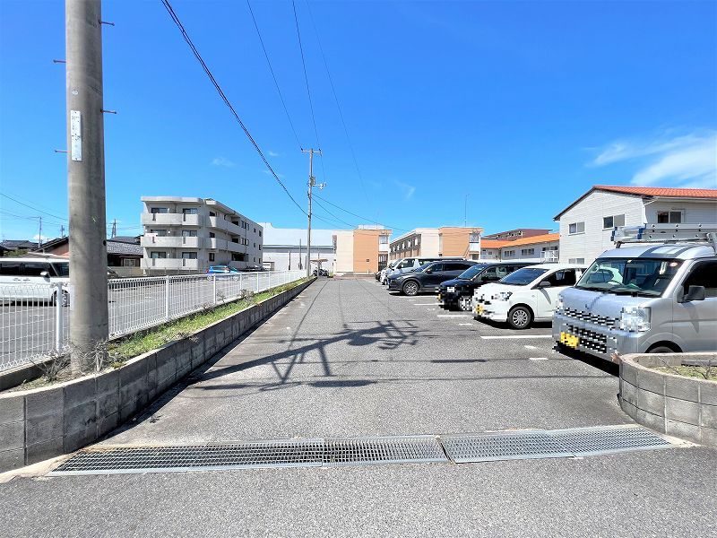 レオパレスエスポワールⅡ 駐車場