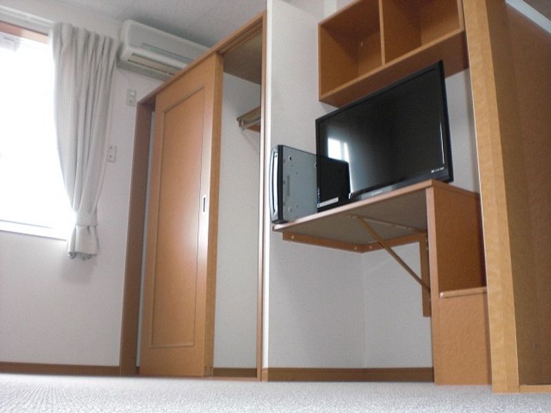 レオパレスファミーユ 居間