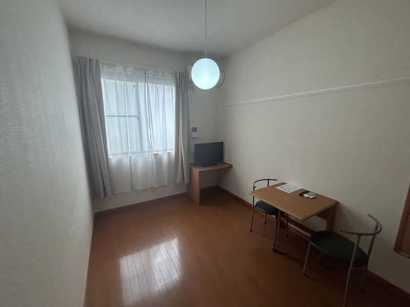 レオパレスエクセル歩坂町Ⅱ 居間