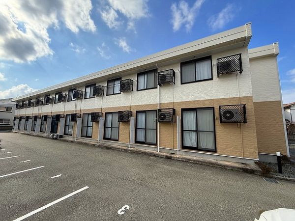 レオパレス翠山 外観