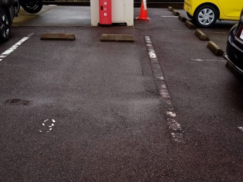 レオパレスグリーンパーク 駐車場
