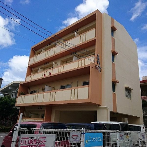 レオネクスト那覇西高校前 外観