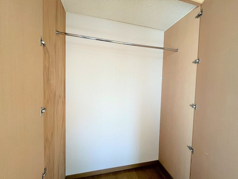 レオパレス二色の浜Ａ 収納