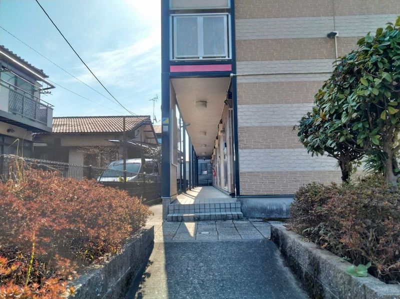 レオパレスビューハイツ エントランス