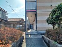 レオパレスビューハイツ エントランス