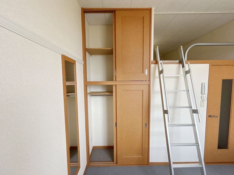 レオパレスサンヒダカ 収納