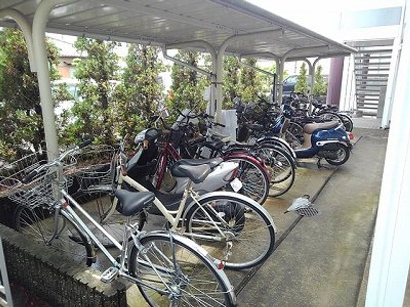 レオパレスレインボーカサギ 共用部分