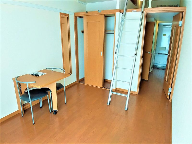 レオパレスパストラル 居間