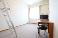 レオパレス朱雀 居間