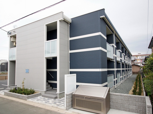 Bên ngoài LEONEXT Cube Akashiro