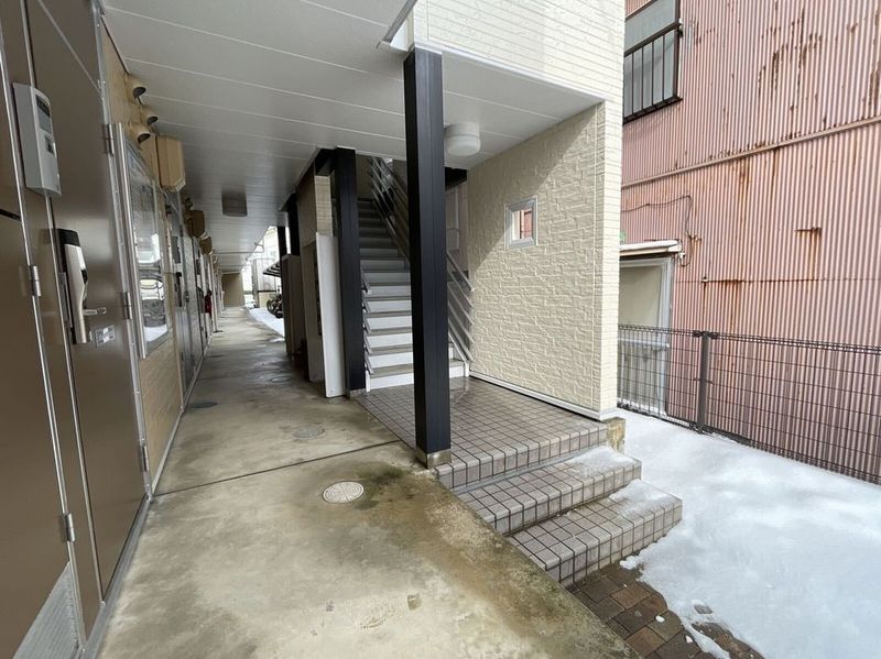 レオパレスＮａＮａ エントランス