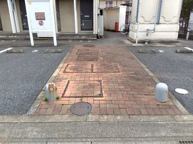 レオパレスブルーアイズ エントランス