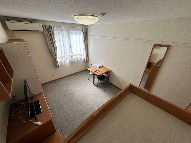 レオパレスＴＩＡＲＡ 居間
