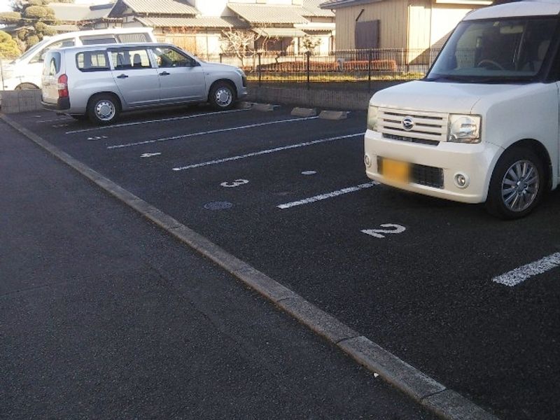レオパレス昴Ⅱ 駐車場