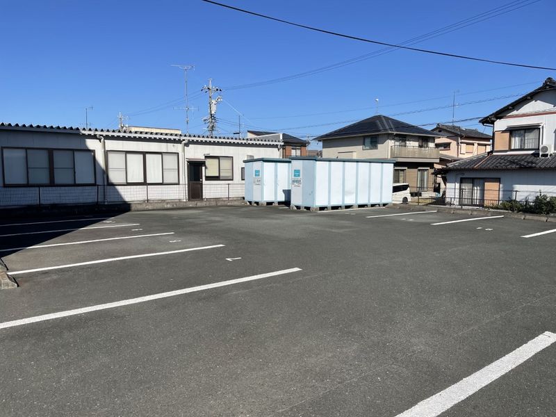 レオパレスベルマリー 駐車場
