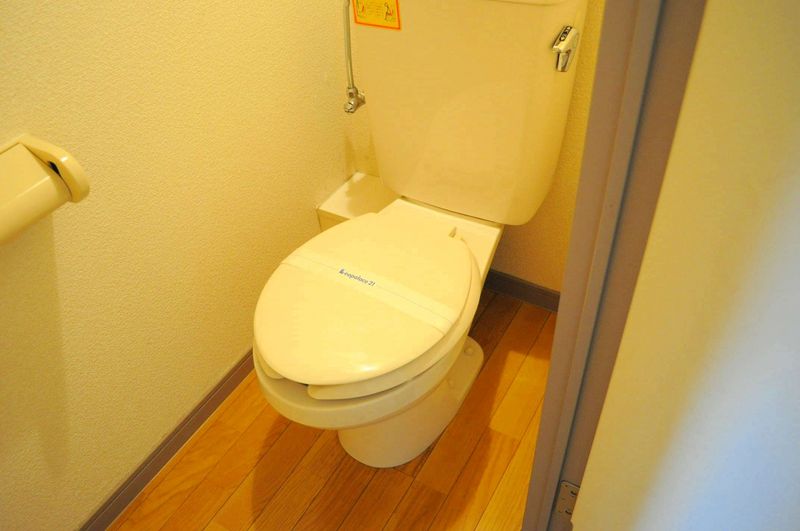 レオパレス西宮北Ａ トイレ