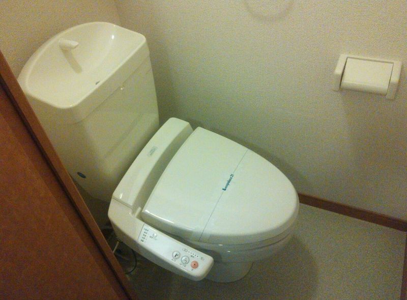 レオパレスセイクレッドヒルズ トイレ