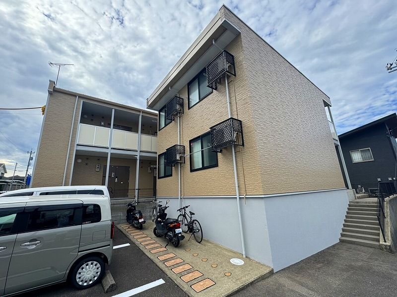 レオパレスルピーナ 外観
