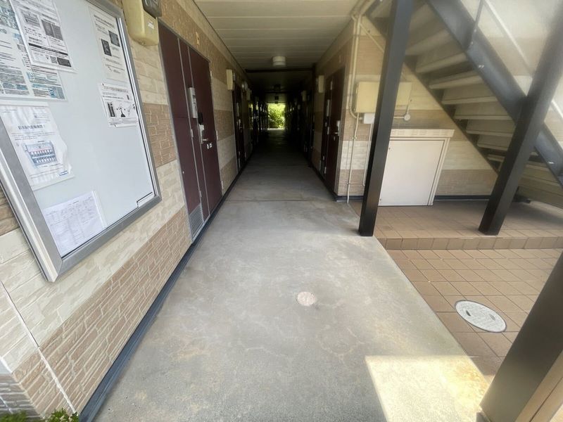 レオパレス紀ノ川 エントランス