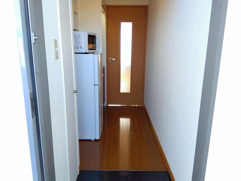 レオパレスソレーユ 玄関
