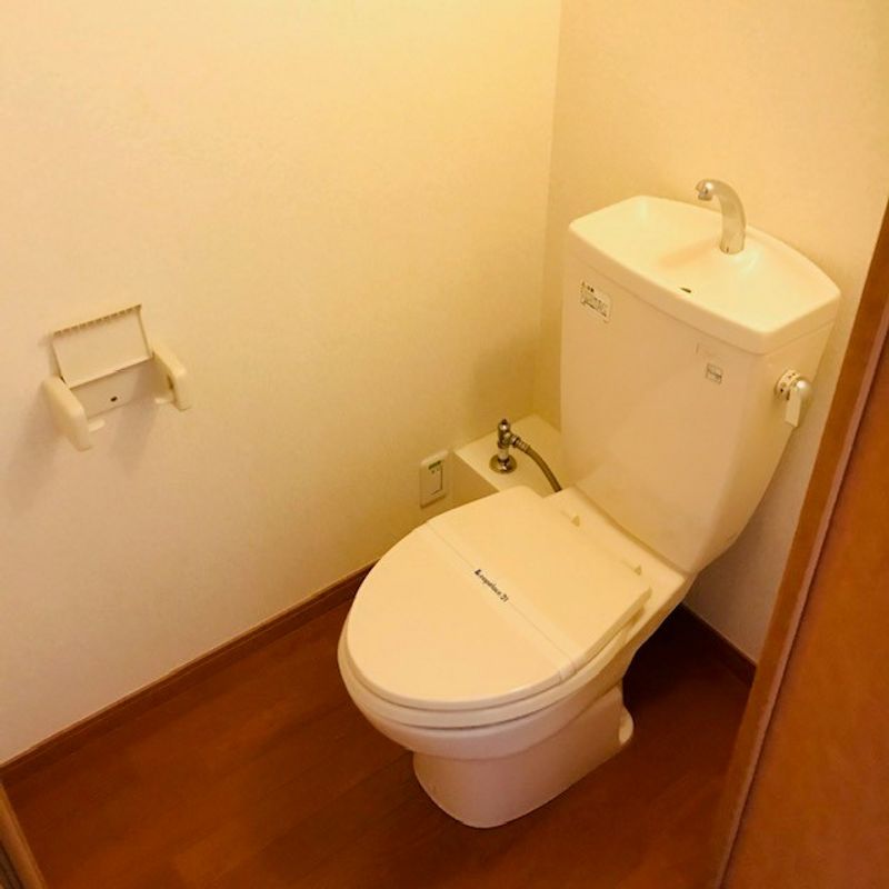 レオパレス駒場 トイレ
