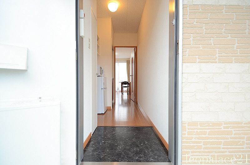 leopalace Tsukaharadai 현관