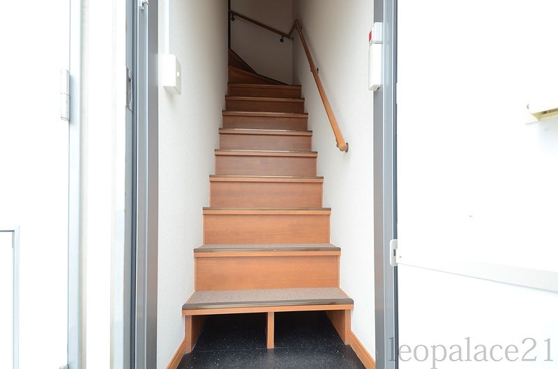 レオパレスＨａｌｆ　Ｍｏｏｎ 玄関