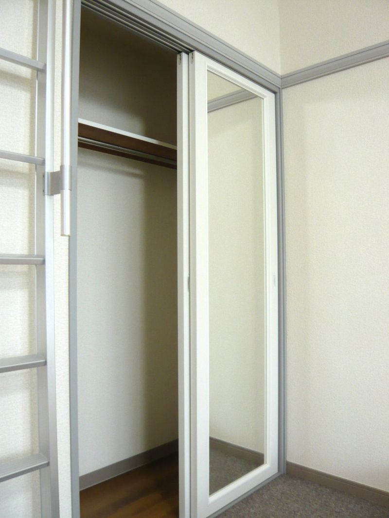 レオパレス井野 収納