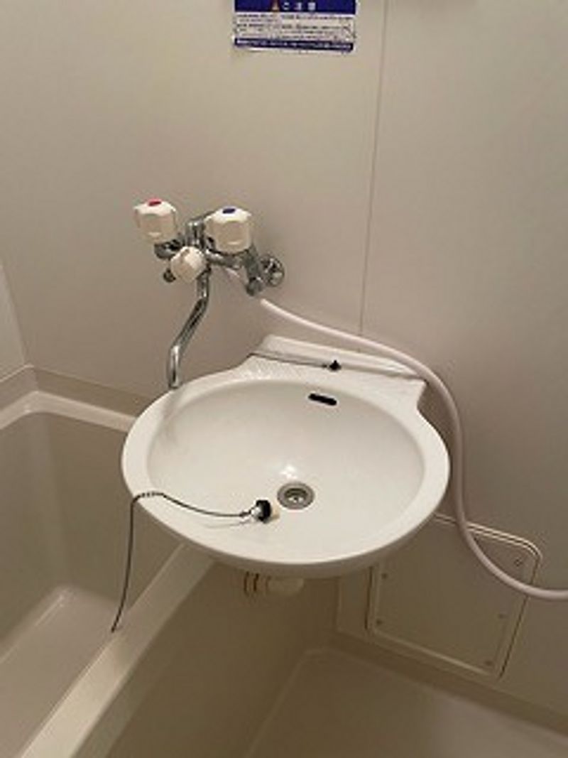 レオパレス境田 洗面所