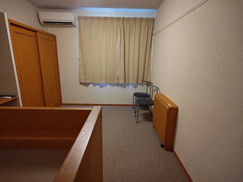 レオパレスＴＡＫＡＮＡＷＡ 居間