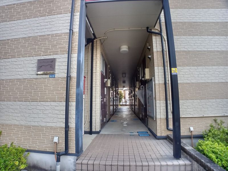 レオパレストラオム 共用部分