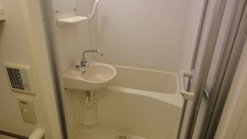 レオパレスフォレット湘南 風呂