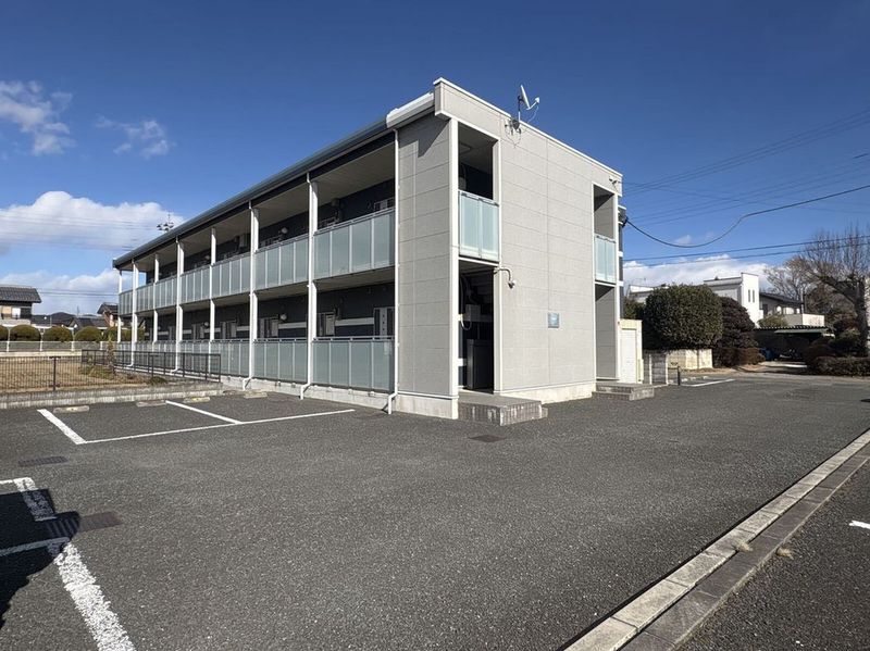 レオネクストホワイトバーチⅡ 駐車場