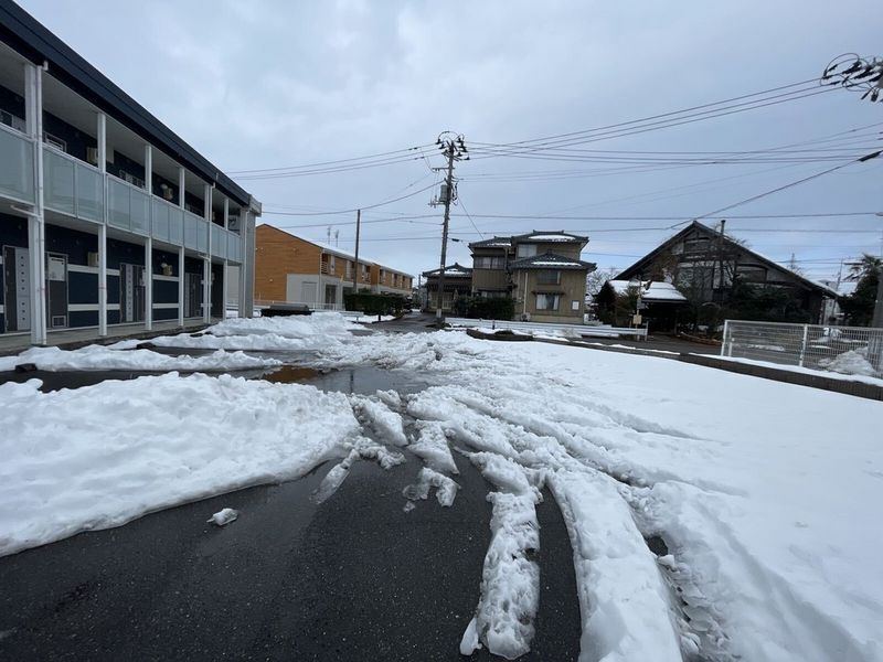 LEONEXT Silvian 停车场