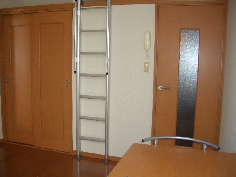 レオパレスネット 居間