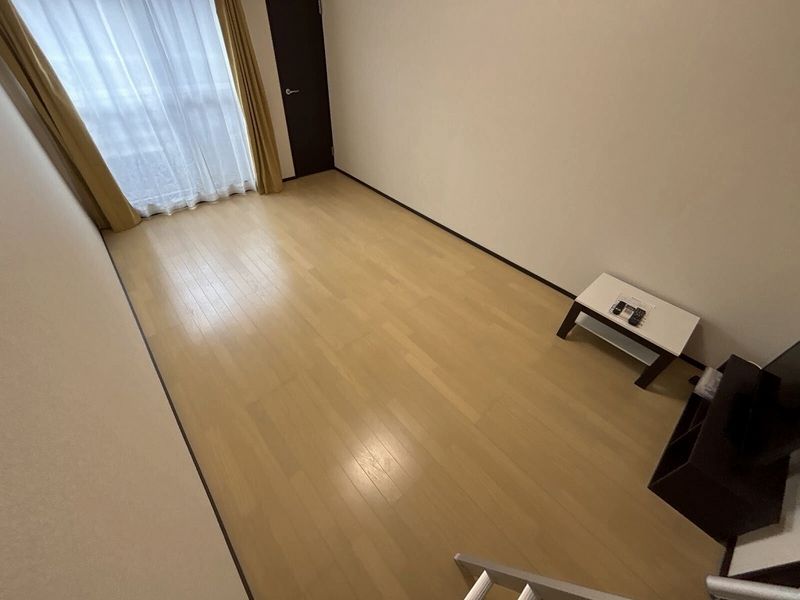 ミランダ桃 居間