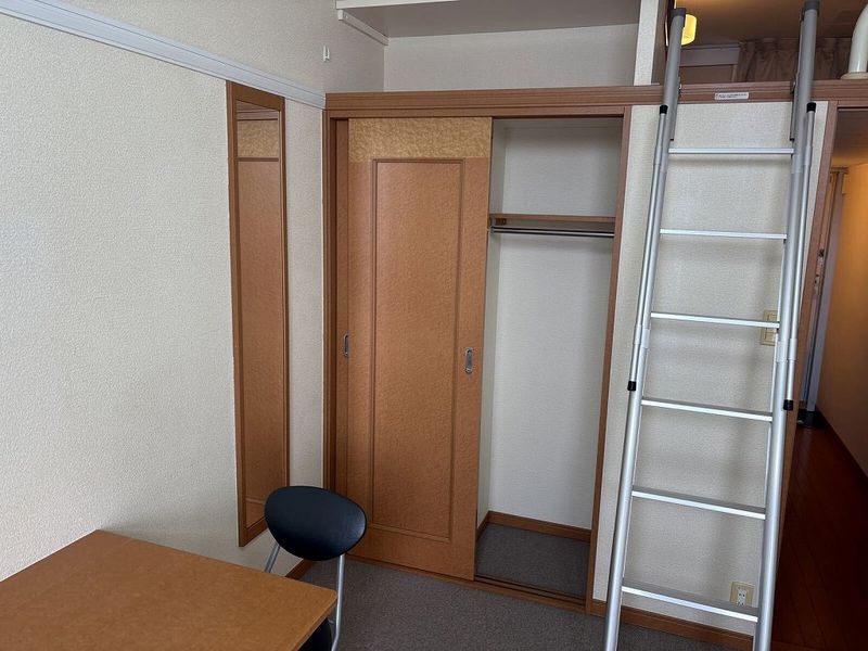 レオパレス山崎８５ 収納