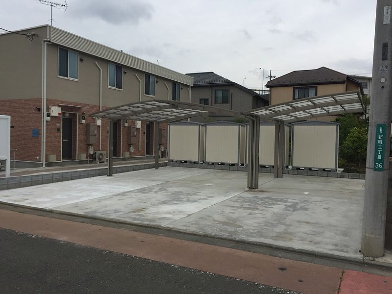 レオネクストＯＴ 駐車場